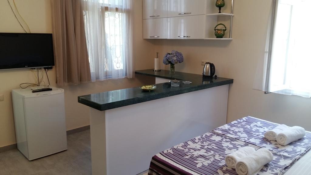 Guest House Kldiashvili Batumi Ngoại thất bức ảnh